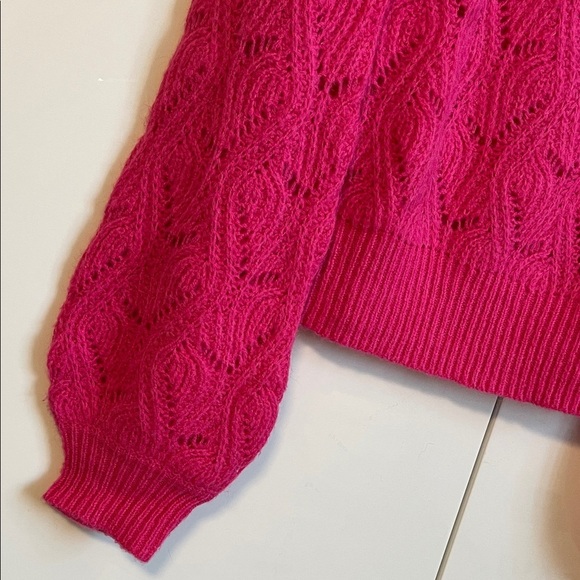 ASTR NWOT Fuchsia Textured Turtleneck Knitted Wool Alpaca Blend Sweater, Size M - Picture 4 of 10